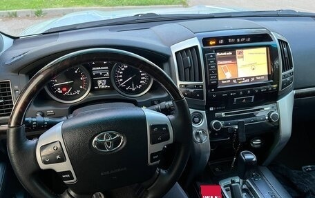 Toyota Land Cruiser 200, 2012 год, 2 990 000 рублей, 7 фотография