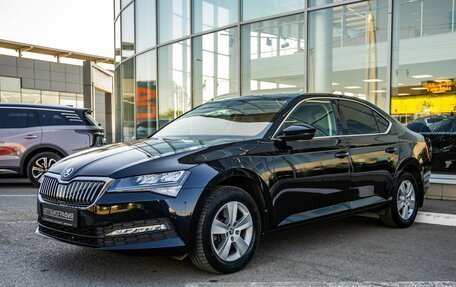 Skoda Superb III рестайлинг, 2021 год, 2 548 000 рублей, 3 фотография