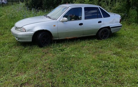 Daewoo Nexia I рестайлинг, 2004 год, 45 000 рублей, 2 фотография