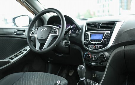 Hyundai Solaris II рестайлинг, 2011 год, 659 000 рублей, 10 фотография