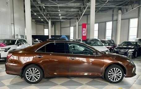 Toyota Camry, 2017 год, 2 049 000 рублей, 4 фотография