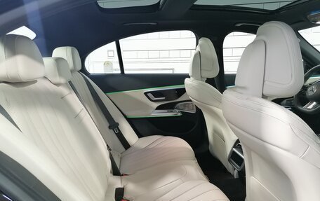 Mercedes-Benz E-Класс, 2025 год, 10 950 000 рублей, 20 фотография