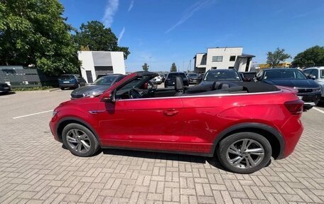 Volkswagen T-Roc I, 2022 год, 2 632 000 рублей, 2 фотография