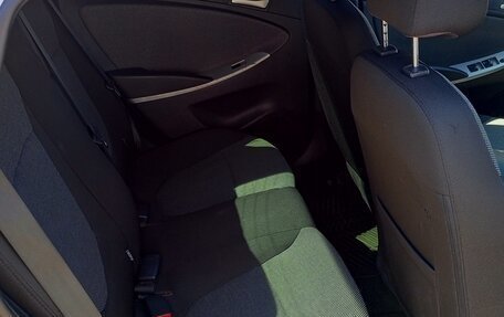 Hyundai Solaris II рестайлинг, 2012 год, 720 000 рублей, 6 фотография
