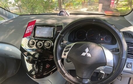 Mitsubishi Grandis, 2003 год, 610 000 рублей, 10 фотография