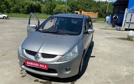 Mitsubishi Grandis, 2003 год, 610 000 рублей, 3 фотография