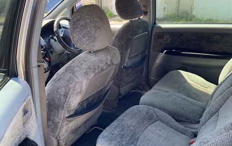 Mitsubishi Grandis, 2003 год, 610 000 рублей, 18 фотография