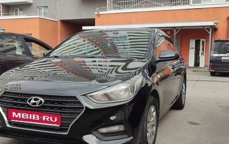 Hyundai Solaris II рестайлинг, 2019 год, 800 000 рублей, 10 фотография