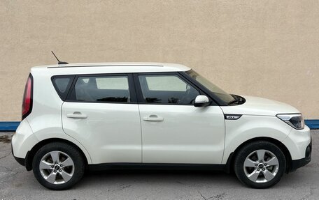 KIA Soul II рестайлинг, 2018 год, 1 390 000 рублей, 6 фотография