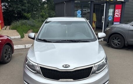 KIA Rio III рестайлинг, 2016 год, 950 000 рублей, 1 фотография