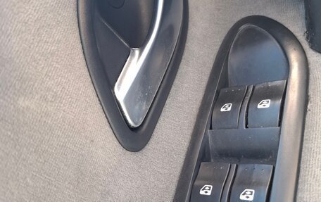 Renault Laguna II, 2003 год, 180 000 рублей, 13 фотография