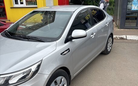 KIA Rio III рестайлинг, 2016 год, 950 000 рублей, 2 фотография