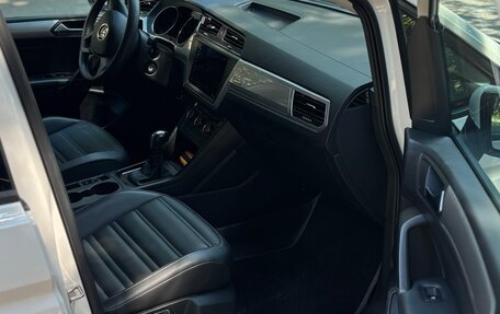 Volkswagen Touran III, 2022 год, 2 520 000 рублей, 7 фотография