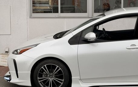 Toyota Prius IV XW50, 2022 год, 2 050 000 рублей, 5 фотография