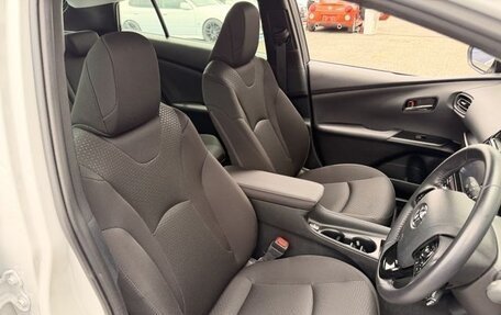 Toyota Prius IV XW50, 2022 год, 2 050 000 рублей, 20 фотография