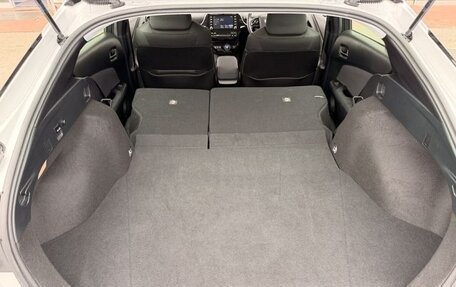 Toyota Prius IV XW50, 2022 год, 2 050 000 рублей, 24 фотография