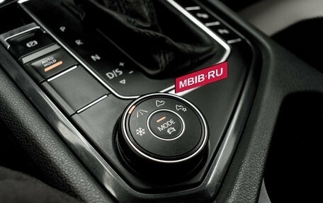 Volkswagen Tiguan II, 2020 год, 3 090 000 рублей, 24 фотография