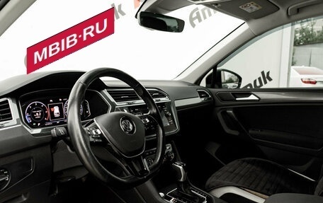 Volkswagen Tiguan II, 2020 год, 3 090 000 рублей, 11 фотография