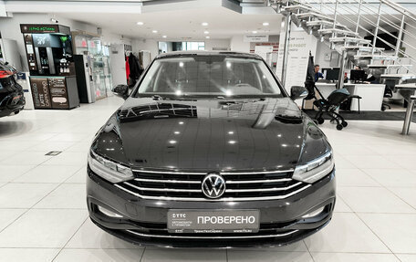 Volkswagen Passat B8 рестайлинг, 2021 год, 2 290 000 рублей, 3 фотография
