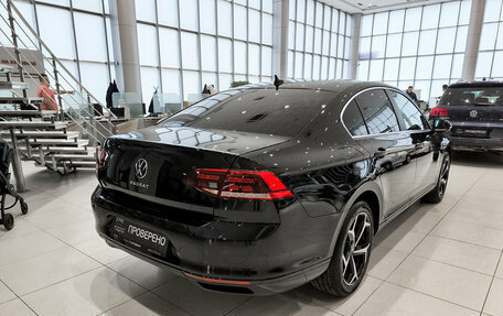 Volkswagen Passat B8 рестайлинг, 2021 год, 2 290 000 рублей, 9 фотография