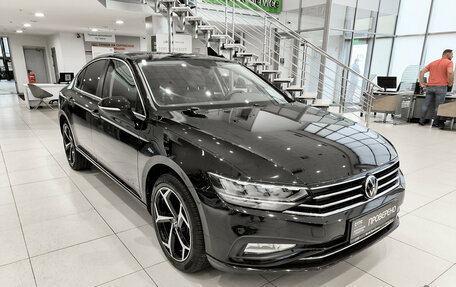 Volkswagen Passat B8 рестайлинг, 2021 год, 2 290 000 рублей, 5 фотография