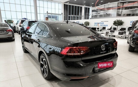 Volkswagen Passat B8 рестайлинг, 2021 год, 2 290 000 рублей, 11 фотография