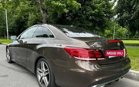 Mercedes-Benz E-Класс, 2014 год, 2 490 000 рублей, 3 фотография