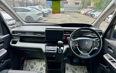 Honda Stepwgn IV, 2015 год, 1 709 000 рублей, 11 фотография