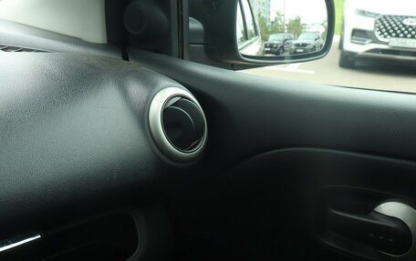 Nissan Note II рестайлинг, 2011 год, 740 000 рублей, 13 фотография