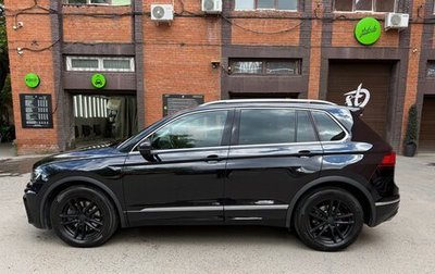 Volkswagen Tiguan II, 2019 год, 4 300 000 рублей, 1 фотография