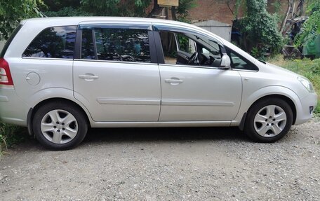 Opel Zafira B, 2011 год, 800 000 рублей, 2 фотография