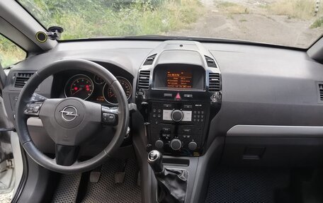 Opel Zafira B, 2011 год, 800 000 рублей, 9 фотография