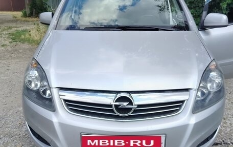 Opel Zafira B, 2011 год, 800 000 рублей, 3 фотография