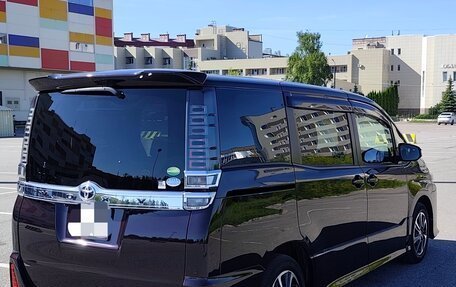 Toyota Voxy III, 2019 год, 3 050 000 рублей, 3 фотография