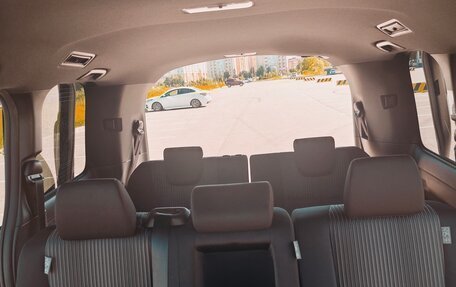 Toyota Voxy III, 2019 год, 3 050 000 рублей, 27 фотография