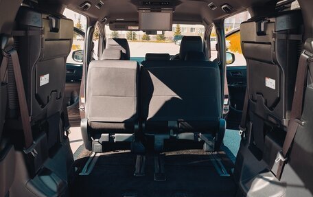 Toyota Voxy III, 2019 год, 3 050 000 рублей, 25 фотография