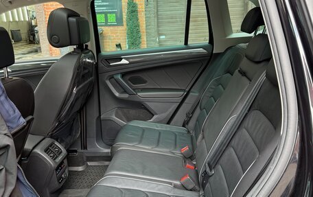 Volkswagen Tiguan II, 2019 год, 4 300 000 рублей, 25 фотография