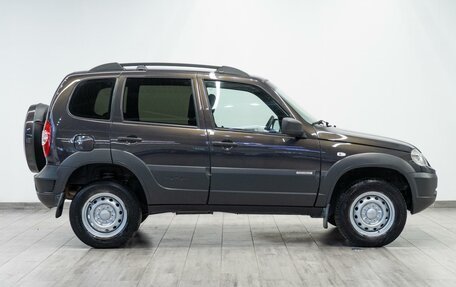 Chevrolet Niva I рестайлинг, 2016 год, 649 000 рублей, 2 фотография