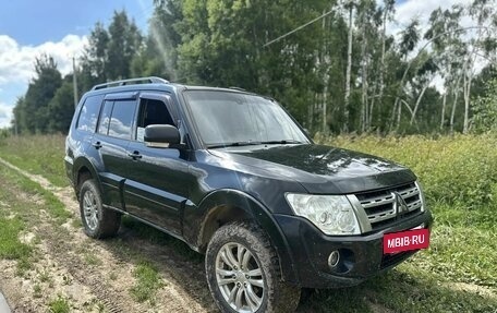 Mitsubishi Pajero IV, 2011 год, 1 500 000 рублей, 2 фотография