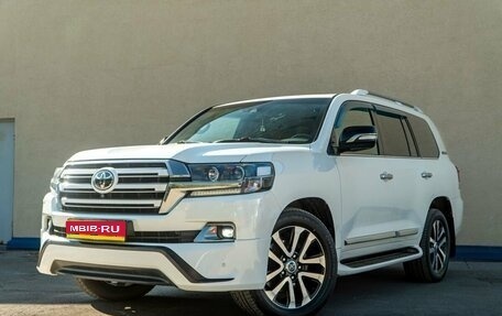 Toyota Land Cruiser 200, 2017 год, 4 849 000 рублей, 1 фотография