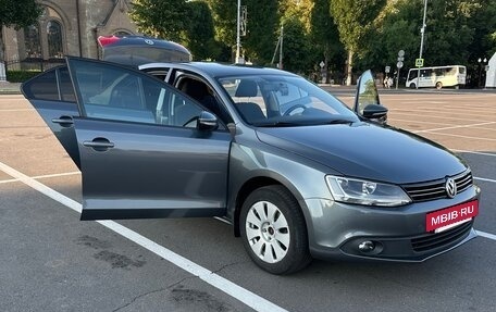 Volkswagen Jetta VI, 2012 год, 895 000 рублей, 5 фотография