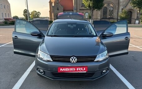 Volkswagen Jetta VI, 2012 год, 895 000 рублей, 7 фотография