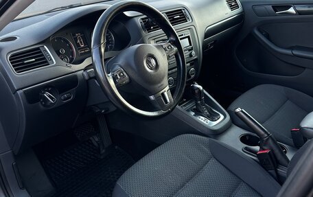 Volkswagen Jetta VI, 2012 год, 895 000 рублей, 21 фотография