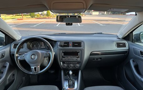 Volkswagen Jetta VI, 2012 год, 895 000 рублей, 22 фотография