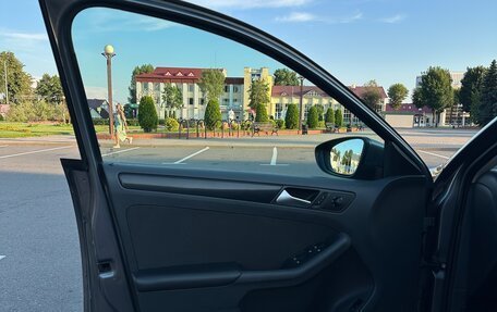 Volkswagen Jetta VI, 2012 год, 895 000 рублей, 28 фотография