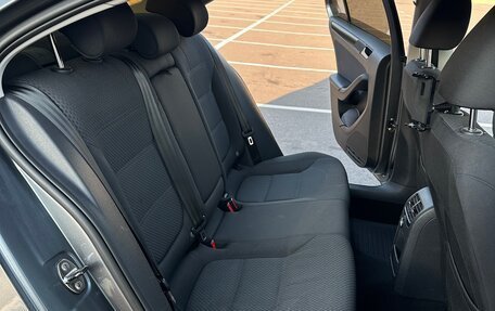 Volkswagen Jetta VI, 2012 год, 895 000 рублей, 33 фотография