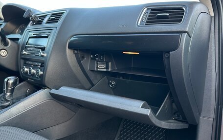 Volkswagen Jetta VI, 2012 год, 895 000 рублей, 36 фотография