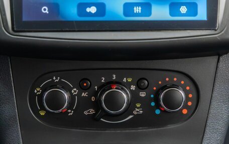Renault Sandero II рестайлинг, 2015 год, 1 048 000 рублей, 22 фотография