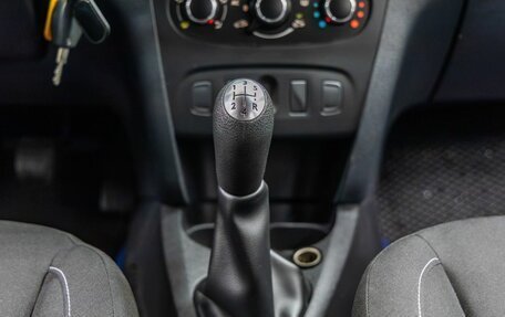 Renault Sandero II рестайлинг, 2015 год, 1 048 000 рублей, 23 фотография