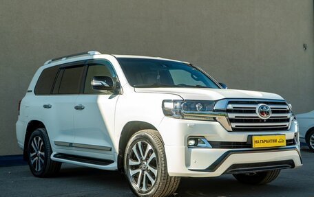Toyota Land Cruiser 200, 2017 год, 4 849 000 рублей, 5 фотография